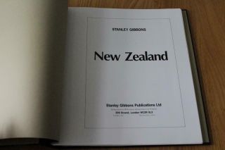ZEALAND SG Davo Luxury Padded Hingeless Album IV 1997 - 1998 No Stamps 2