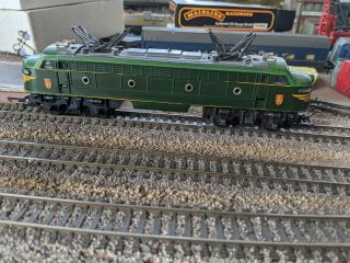 Triang Transcontinental R257 Two Tone Green Electric Loco Spare Pantographs