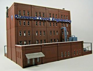 N Scale Large Freelanced Factory Built Up With Walthers Modulars,  Detailed