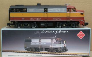 Aristo - Craft Southern Pacific Daylight Alco Fa - 1 Diesel Engine (powered) G - Gauge