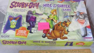 Scooby - Doo Hide & Shriek Board Game Monster Halloween Light Up 2003 Complete