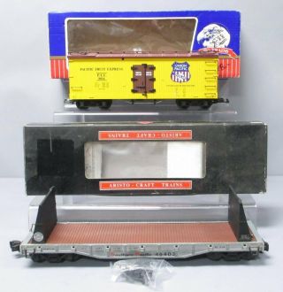 Aristo - Craft And Usa Trains G Freight Cars: Sp 46403 And Pfe 1064/box