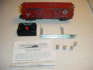 American Flyer 957 Erie Operating Box Car Trip & Button