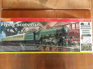 The Flying Scotsman Hornby Lner 4472 Electric Passenger Train Set Oo Scale Ho