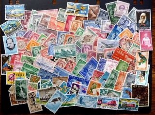 Zealand Qeii Mixture (all Different) Of Over 100 Stamps Predecimal