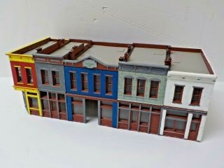 Walthers Cornerstone Merchants Row Assembled Building Ho Scale