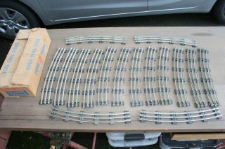 Lionel Postwar Full Box of Sixteen O72 Curves in 760 Tubular Track Outfit Box 3