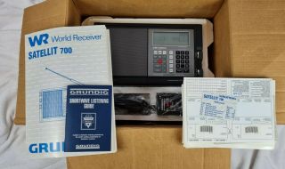 Grundig Satellit 700 Portable Digital RDS Battery Radio World Receiver 2