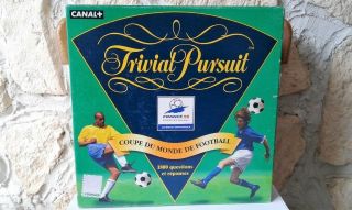 Jeu De Société - Trivial Pursuit - Coupe Du Monde De Football - 98