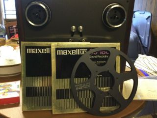 Technics RS - 1506US Reel to Reel Tape Deck with 2 Maxell UD 35 - 80 tape reals. 4