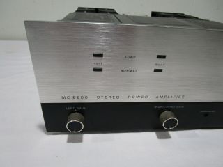 McIntosh MC2200 Stereo Power Amplifier - - - - - - - - - - - - - - - - - - - - - - - - - - - Cool 3