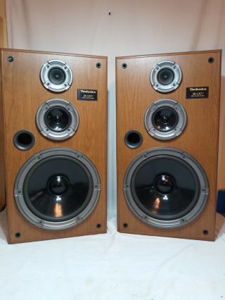 Technics Sb - Cr77 Vintage 3 - Way 200 Watt Floor Speakers - -
