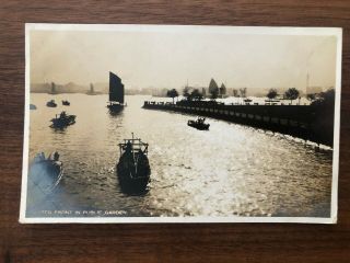 China Old Postcard Unter Front In Prblic Garden Weihaiwei Shanghai 1926