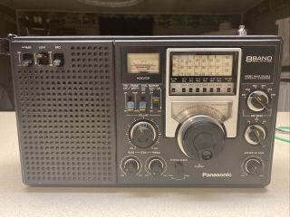 Vintage Panasonic Rf - 2200 8 Band Short Wave Double Superheterodyne Radio