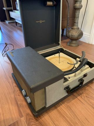 Voice Of Music 50’s Vintage Tri - O - Matic 556a Tube Power Record Player