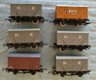 6 X 12 Ton Goods Vans - North Eastern,  Bisto Gravy,  British Railways - Wrenn,  Oo