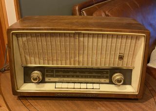 Vintage Grundig Majestic Radio Model 2140u