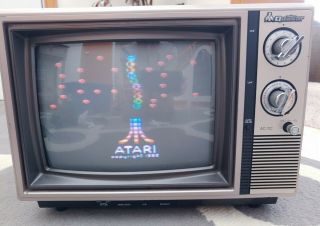 Vintage Quasar Color TV 1984 Great For Gaming 13inch 2