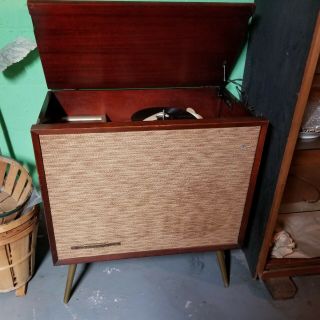 Rca Victor Stereo - Orthophonic Record Player And Radio
