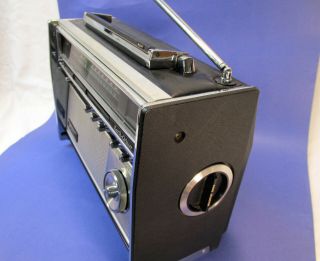 Vintage SONY Earth Orbiter 9 Band Portable Radio Receiver CRF - 5090 2
