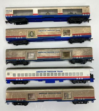 Lionel Ho Scale Assorted American Freedom Train Passenger Cars [5]