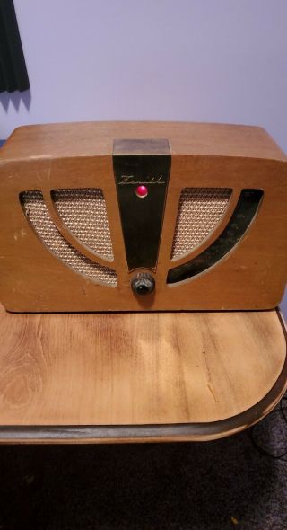 Charles And Ray Eames Zenith Radio Model 6d030