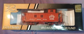 True Line Trains Ho: Canadian National (cn) 78403 Caboose - Red W/ White Leaf