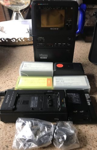 Sony Gv - 8 Video Walkman Video 8 Tv Recorder W/ Bag,  Charger,  4 Batteries & Pack