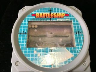 Milton Bradley Battleship water handheld game analog Vintage 1998 2
