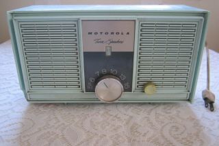 A Blue Vintage " Motorola Twin Speakers " Tube Radio Am Only