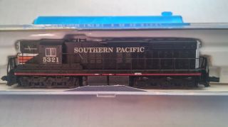 N - Scale Life - Like Emd Sd9 Southern Pacific Black Widow Sp 5321