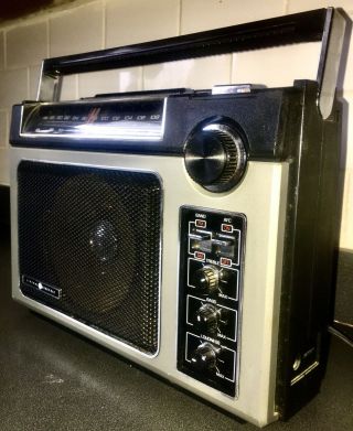 Vintage 1980s Boombox Model 7 - 2880b Am Fm Radio General Electric Exc Cond