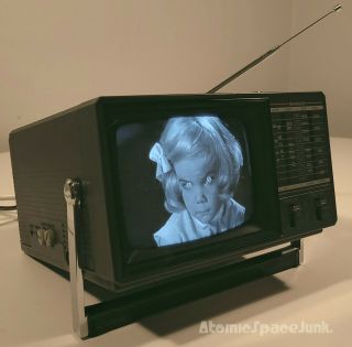 Magnavox Mini Vintage Television B&w Portable Tv Radio