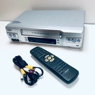 Sanyo 4 Head Hi Fi Stereo Vcr Video Cassette Recorder & Remote Vwm - 800