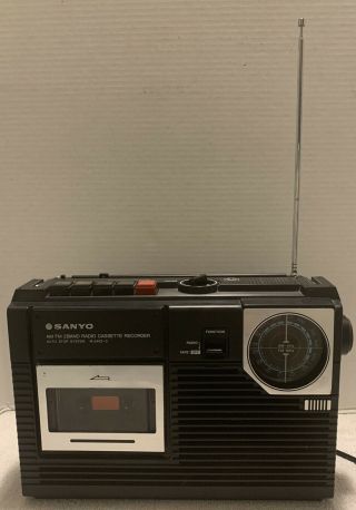Sanyo M - 2402 - 2 Am/fm Radio Cassette Player Vintage 1970’s As - Is