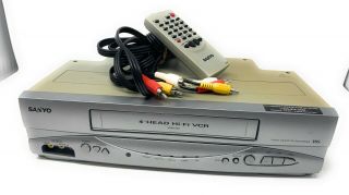 Sanyo Vwm - 950 4 Head Hi - Fi Stereo Vcr Vhs With A/v Cables,  Remote