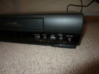 QUASAR VHQ730 VCR VHS Player/Recorder No Remote Great 2