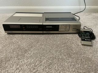 80s Vintage Hitachi VHS VCR and Video Tuner combo w/ detachable corded remote. 2