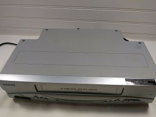 Sanyo VWM - 950 4 Head Hi - Fi Stereo VCR VHS with Front A/V Inputs and 3