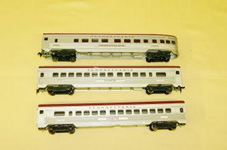 Vintage Lionel Ho Scale Pennsylvaina Railroad (3 Passenger Cars) 725,  723 & 723