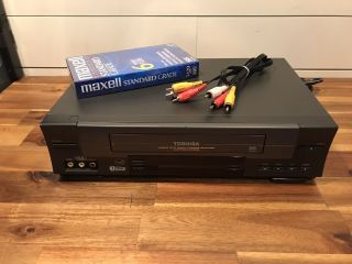 Toshiba W - 528 4 - Head Vcr Vhs Player -,  Great W/ Av Cables & Tape
