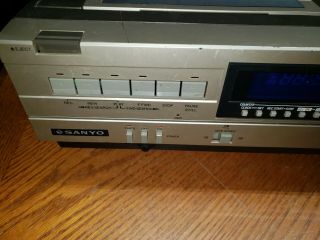Sanyo BETA - MAX VCR 3900 - II Betamax Powers On PARTS ONLY 2