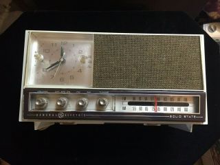 Vintage General Electric Ge Solid State Alarm Clock Am Fm Radio