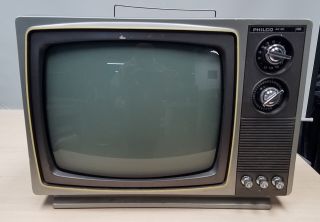 Vintage 1979 Philco Television Portable 12 " Black And White Ac - Dc