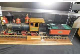 Walt Disney,  " Lilly Belle " G - Scale Locomotive,  Limited Edition Of 1500,  Hartland