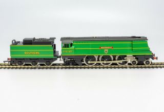 Wrenn Railways W2305 SR Green 4 - 6 - 2 Streamlined Bulleid Pacific Locomotive 4