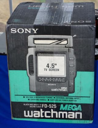 Vintage Sony Mega Watchman Fd - 525 4.  5 " Black & White Tv W/ Am/fm Radio Tuner