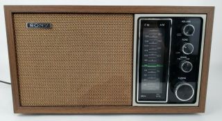 Sony Tfm - 9440w Am/fm Table Top Radio Walnut Finish 1970s Great,