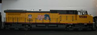 Aristo - Craft - Art 23010 - Union Pacific Dash 9 G - With Wing/flags 9580
