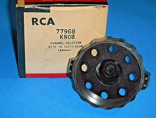 Vintage Rca 77968 Channel Selector Knob W/ 16 Tooth Gear Brown Plastic Nos